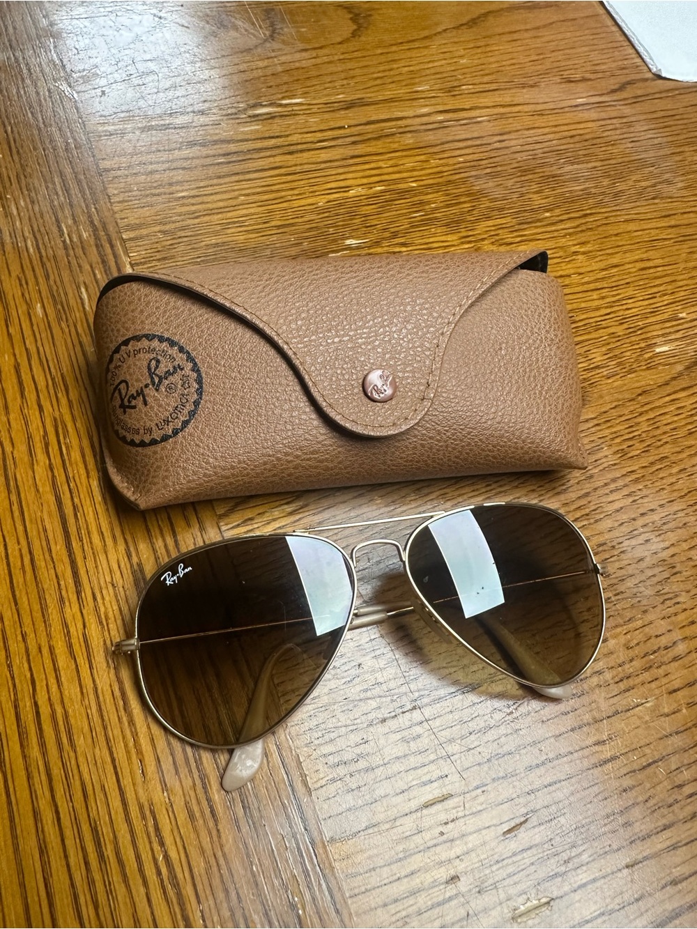 Ray-Ban Women’s Aviator Sunglasses with Brown Case - Brown
